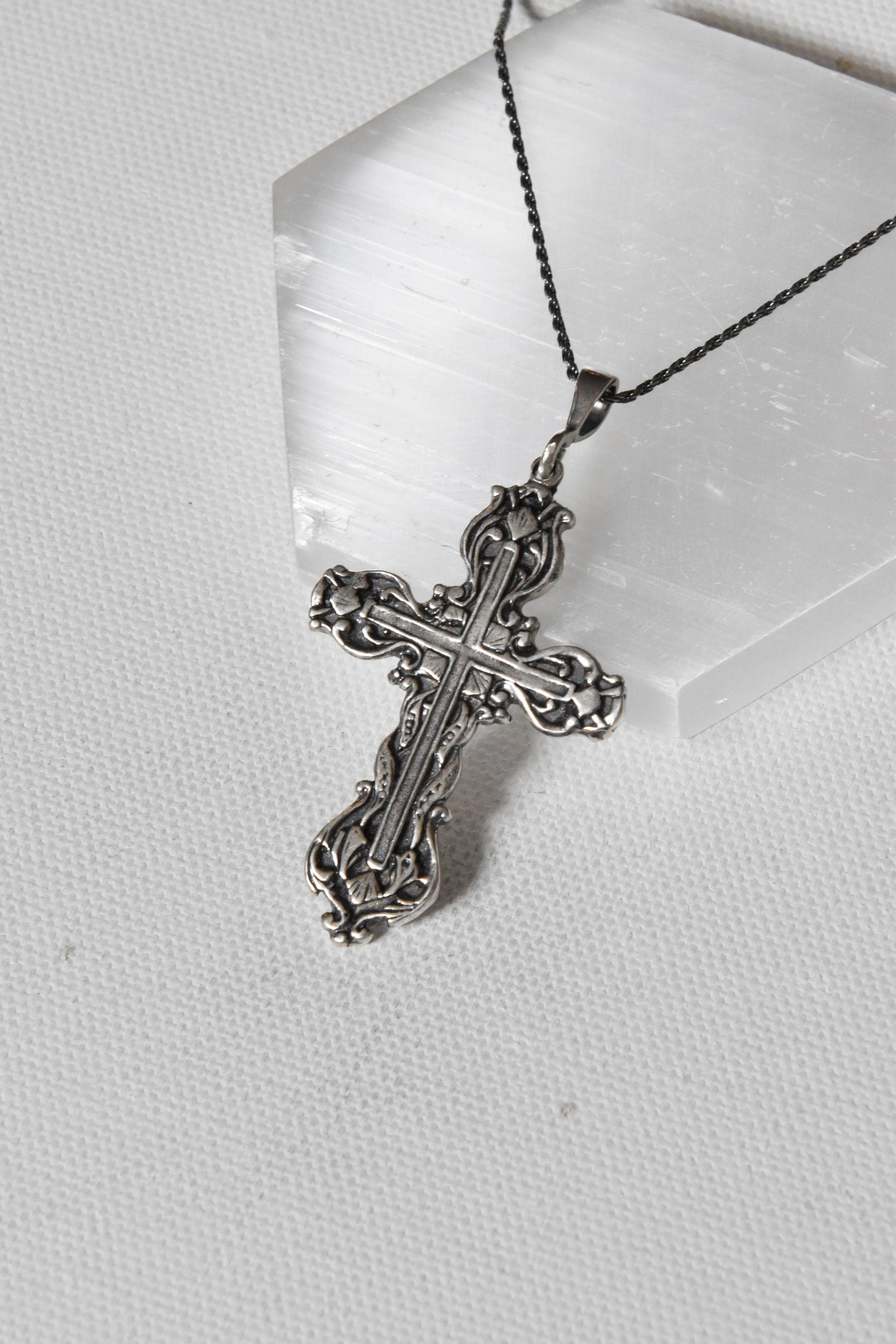 That Carry Cross Necklace – SILVERLIZA
